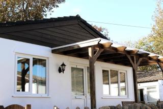 Cove Holiday Park - Reef Lodge - 0