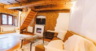 Albert Residence Authentic Old Town Suites with Mountain View & Parking - 1
