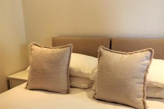 Cove Holiday Park - Reef Lodge - 5