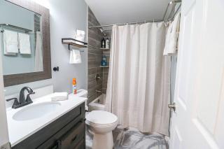 Lavish Spacious Home Near Town • Game Room • 4BR - 7