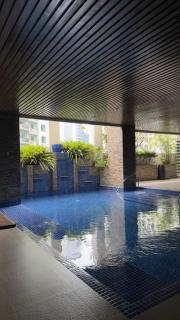 Chill Staycation Unit in Salcedo Makati with Balcony - Manila - 3