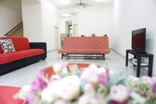 Warisan Indah Homestay KLIA 1 Melayu sahaja - Sepang - 0