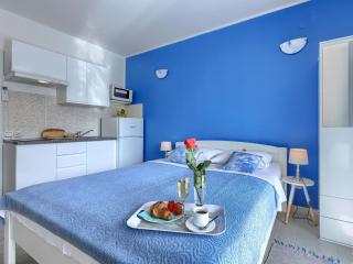 Apartment Villa Canaria studio by Interhome - 7