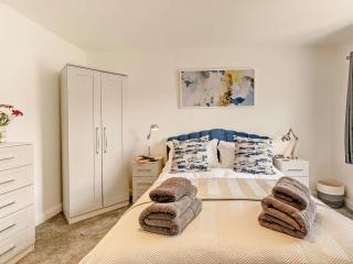 3 Bed in Hope Valley oc-92896 - 1