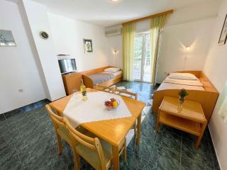 Apartments in Jadranovo 42067 - Jadranovo - 0