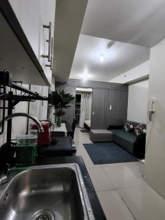 Sunset Suites at Green Residences - 0