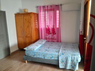 Gîtes les colibris jaunes, appartement 1 Citronnelle avec piscine à Marie-Galante, Guadeloupe - 1