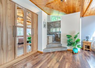 Charlesworth Lodges - 2