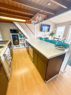The Little Penthouse - 4