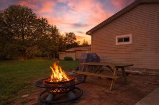 Single-level River Access Fire Pit & Game Room - 9