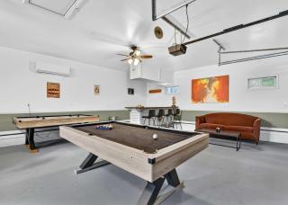 Single-level River Access Fire Pit & Game Room - 7