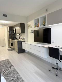 Studio in the heart of Brickell with water view! - 3