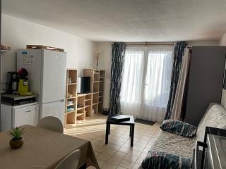 Studio proche plage vertbois avec jardin - piscine - tennis - 9