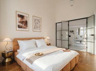 TurnKey I Grand 5-Bedroom Apartment with Balcony near Wenceslas Square - 5