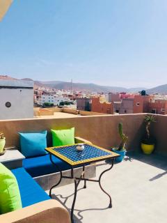 Zakar Apartments & Terrace - 9