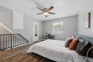 Cozy 1BR townhome perfect for relaxing stays - 5