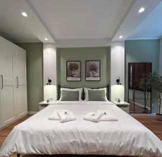 Remezzo 18 Spacious 2BR Apartment in City Center Quiet Stay Full Amenities - 7