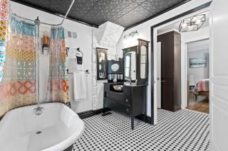 Hideaway - Mins to Westport, Parking, Pet Friendly - 3