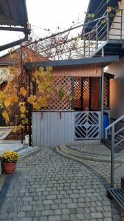 Garage Home - 6