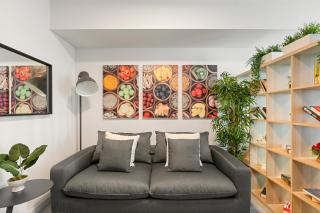 Central Downtown Studio with Pool and Gym Amenities - 1