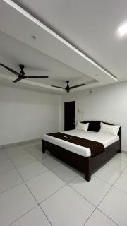 Gravity Groups Golden Residency - 9