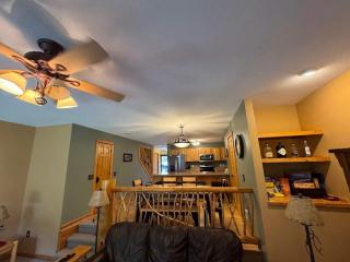Minocqua Lake Condo B7- 2 Story Rustic Town Home - 4