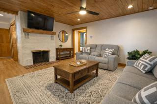 Moss Lake Lookout: PET FRIENDLY - 1