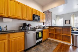 Plush & Spacious 2-Bedroom in NYC - 3