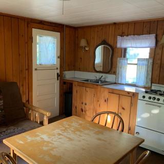 Gresham Shores - Lil' Sunfish - PET FRIENDLY - 4