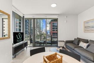 Sleek Urban Stay at 501 First Miami - 7