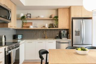 The Bergen Luxury 3 BR 3BA Sleeps 10 Hot Tub and Pool - 0