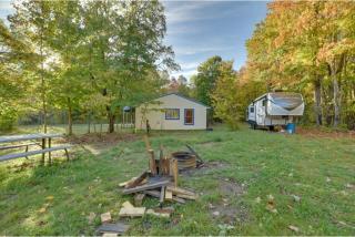 400-Acre Outdoor Lodge with Trails and Fireplace - 8