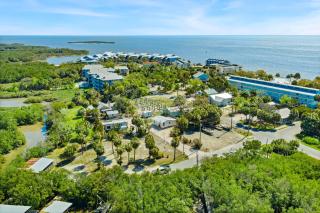 Hayes David Cottage of Cedar Key - 1