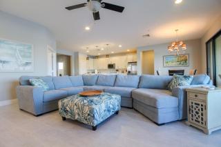 Impeccable 3 BR 2BA Home with Expansive Lake View - Serenity Garden - 3