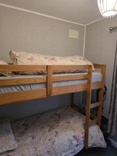 Pet friendly sleeps 6 Chalet Bridlington free elec - 4