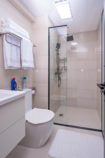 Cozy 1 bedroom apartment overlooking the city - 8