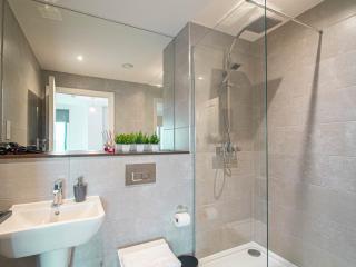 The Springwell Stay Modern Leeds Flat - 5