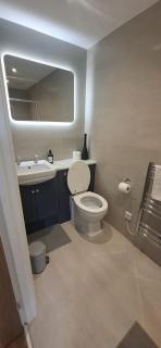 Lancaster Cottage - 2