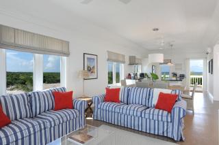 Lux Condo w/Views, Beach, Htd Pool, Pickleball, Gym,Walk to Restaurant - 4