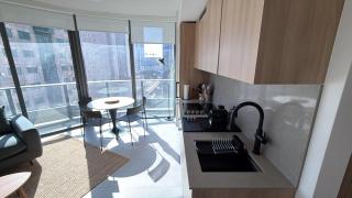 Prime Downtown Miami Location Near Kaseya Center - 1