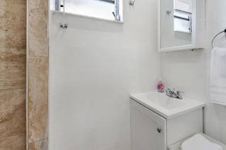 Modern 3BR Home Sleeps 6 Minutes from DT Miami - 1