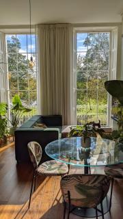 2 Bedrooms Georgian Apartment in the Hearth of the City - 9