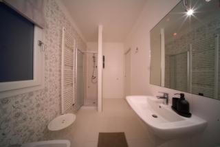 Lakefront Retreat - 6