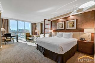 MGM Signature 03-818 Jacuzzi Studio - 0