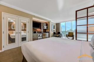 MGM Signature 03-818 Jacuzzi Studio - 2