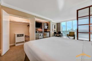 MGM Signature 03-818 Jacuzzi Studio - 3