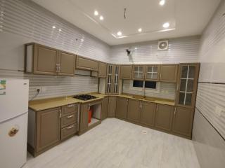 شقق السلام شقة ثلاث غرف نوم وصالة ومطبخ ودورتين مياة j12 - 3