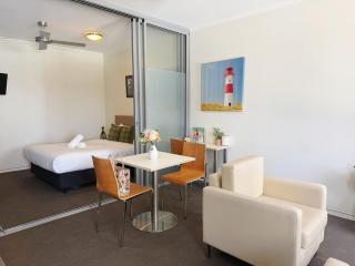 The Capitol - 1BR Enclave Pool, Spa & Gym Access 1007 - 3