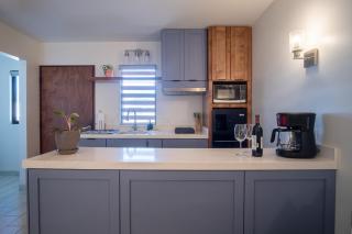 New Downtown Apt for 2, 5 min to the Beach and DT, WIF and AC - 7