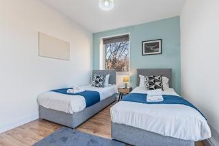 Spacious & Beautiful 3BR Flat Near Angel Tube Station - 9